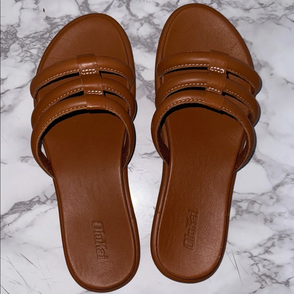 OluKai Tiare Slide Sandals - NWOT - Picture 5 of 6
